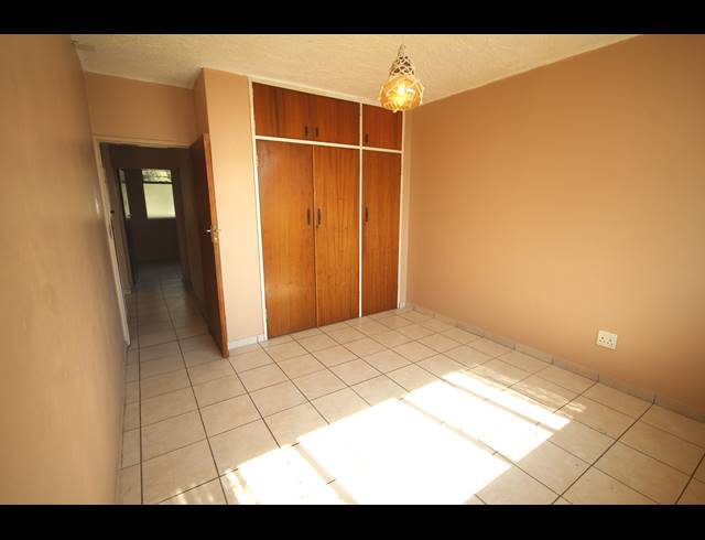 3 BEDROOM APARTMENT FOR SALE IN SINOVILLE